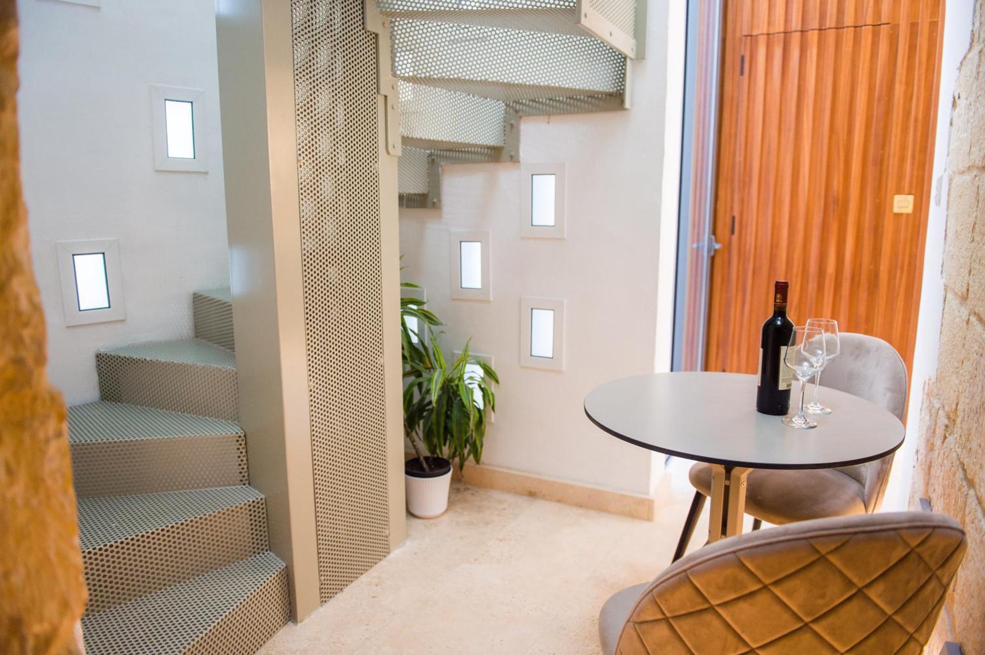 San Anton Suites Attard Exteriör bild