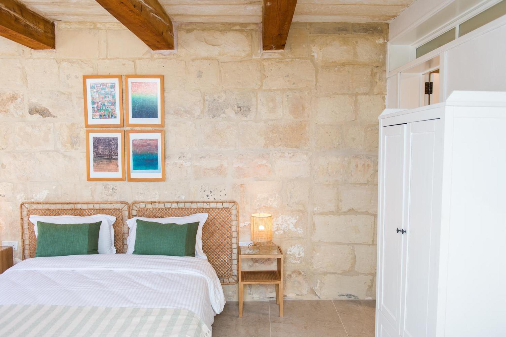 San Anton Suites Attard Exteriör bild